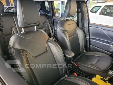 Renegade Long. T270 1.3 TB 4x2 Flex Aut.