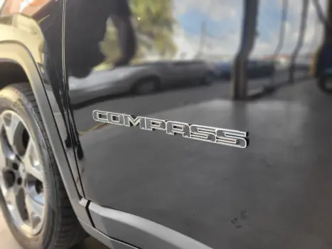 COMPASS LONGITUDE 2.0 4x2 Flex 16V Aut.