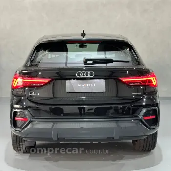 Q3 Performance 2.0 TFSI Tiptr. Quattro