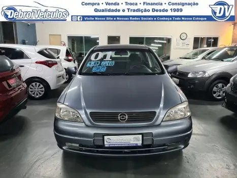 ASTRA 1.8 MPFI Millenium II Sedan 8V