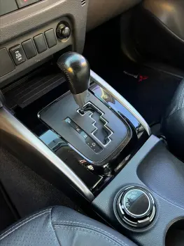 L200 TRITON 2.4 16V Turbo Sport Hpe-s CD 4X4