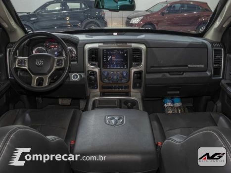 CLASSIC 5.7 V8 Laramie Night Edition CD 4X4