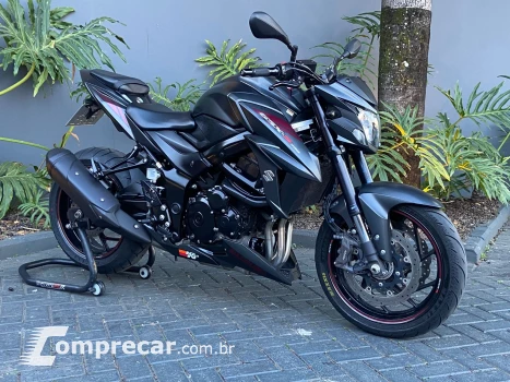 SUZUKI GSX-S 750