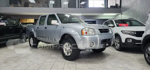 NISSAN Frontier SE Serrana CD 4x4 2.8 TB Dies 4 portas