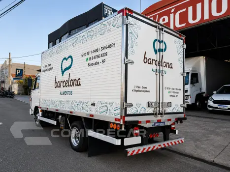 Delivery 10.160 + Baú Refrigerado