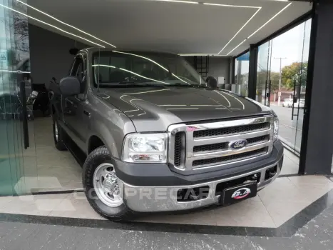 FORD F-250 4.2 XLT 4X2 CS TURBO DIESEL 2P MANUAL 2 portas