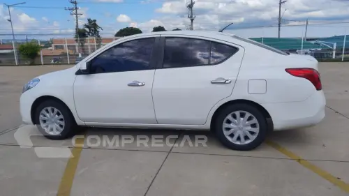 Versa Sedan 1.6 16V 4P FLEX SV