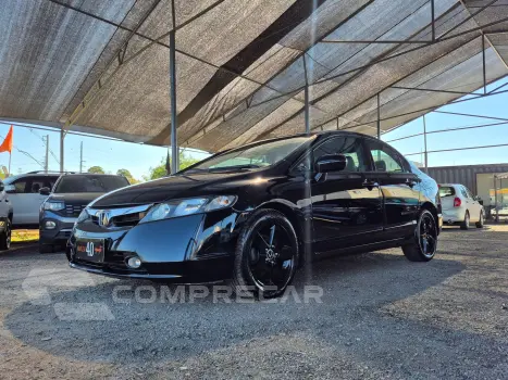Honda Civic 1.8 Lxs 16V Gasolina 4P Automático 4 portas