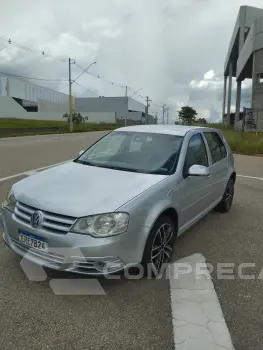 Volkswagen GOLF 1.6 MI Sportline 8V 4 portas