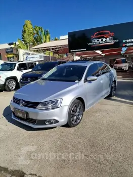 Volkswagen JETTA Comfortline 2.0 T.Flex 8V 4p Tipt. 4 portas