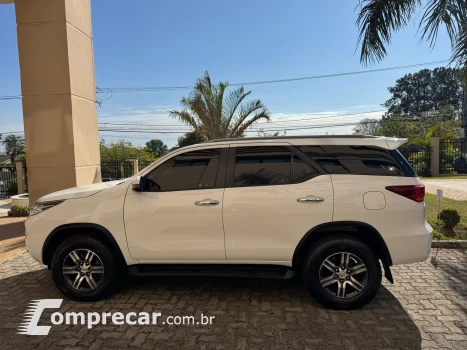 HILUX SW4 2.7 SRV 7 Lugares 4X2 16V