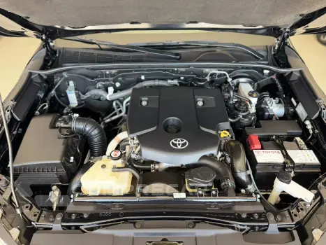 HILUX SW4 2.8 D-4d Turbo SRX 7L 4X4
