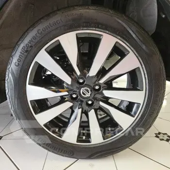 KICKS SV CVT