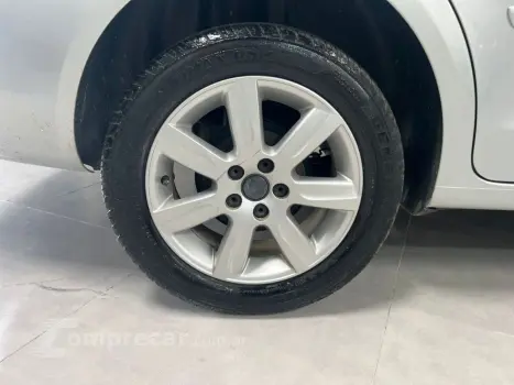 Polo Sedan 1.6 4P FLEX COMFORTLINE I-MOTION AUTOMATIZADO