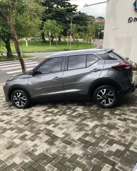 KICKS Sense 1.6 16V Flex Aut.