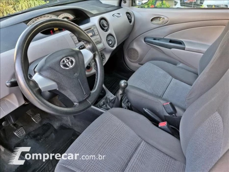 Toyota ETIOS 1.3 XS 16V 4 portas