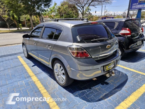 VECTRA 2.0 MPFI GT HATCH 8V FLEX 4P MANUAL