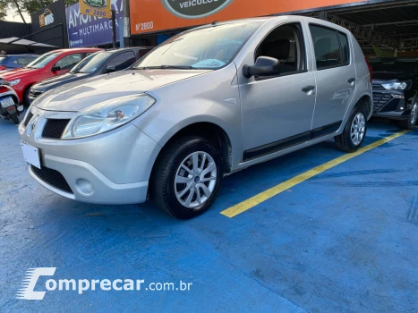 Renault Sandero 4 portas