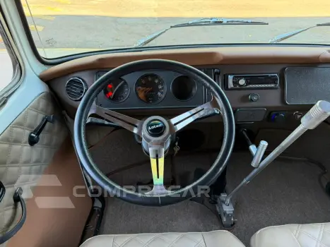 Kombi 1.6 Std 8V Gasolina 3P Manual