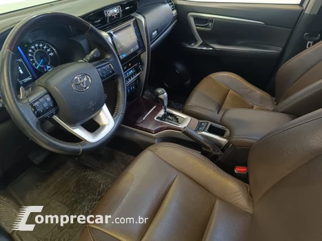HILUX SW4 2.8 SRX 4X4 16V TURBO INTERCOOLER DIESEL 4P AUTOMÁ