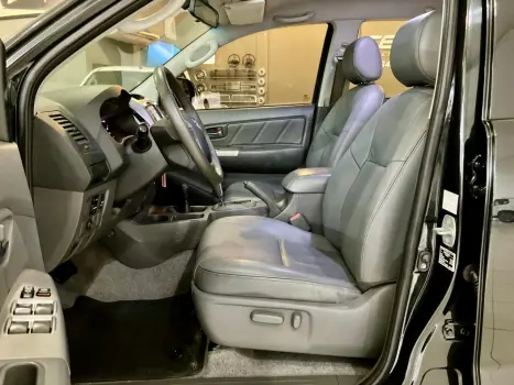 Hilux Caminhonete 2.7 16V 4P SRV FLEX 4X4  CABINE DUPLA AUTO