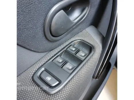 LOGAN 1.0 12V SCE FLEX ZEN MANUAL