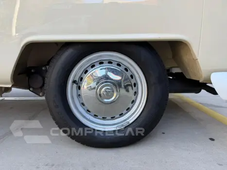 Kombi 1.6 Std 8V Gasolina 3P Manual
