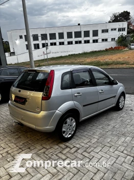 FIESTA 1.6 MPI Class Hatch 8V