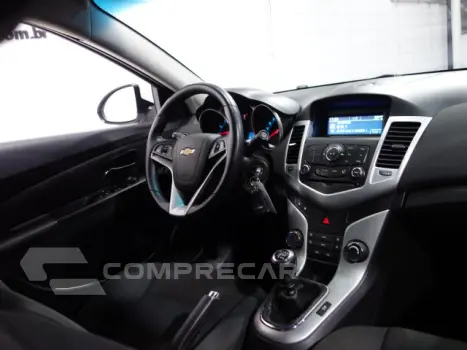 CRUZE SEDAN - 1.8 LT 16V 4P MANUAL