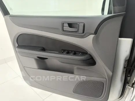 FOCUS 1.6 SE Sedan 16V