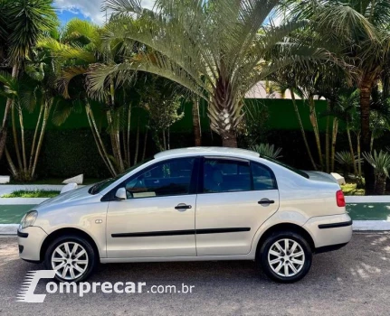 POLO SEDAN 1.6