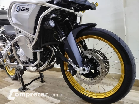 F 850 GS ADVENTURE 40 ANOS