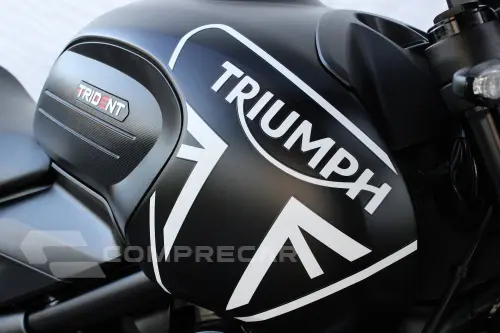 TRIUMPH TRIDENT 660