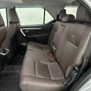 Hilux SW4 SRX 4x4 2.8 7 LUGARES TDI 16V Diesel Aut.