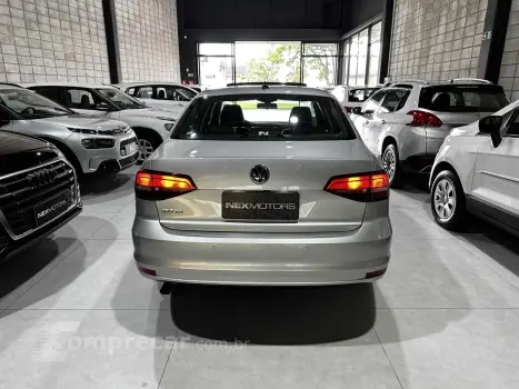 JETTA 2.0 COMFORTLINE FLEX 4P TIPTRONIC