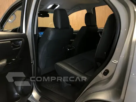 Hilux Sw4 2.8 D-4D Turbo Diesel Srx Platinum 7L 4X4 Automáti