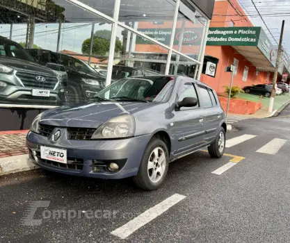 Renault Clio Hi-Flex 1.0 16V 5p 4 portas