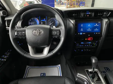 Hilux SW4 SRX Plat. 4x4 2.8 TB Die. Aut.