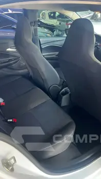 Onix Hatch 1.0 12V 4P FLEX LT