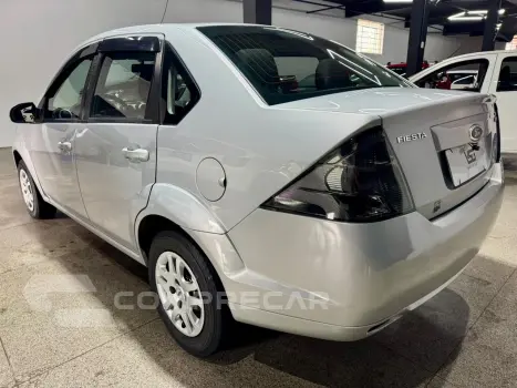 Fiesta Sedan 1.6 4P FLEX