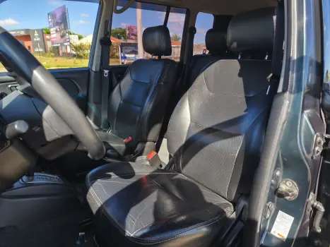 PAJERO TR4 2.0 4X4 16V 140CV FLEX 4P AUTOMÁTICO