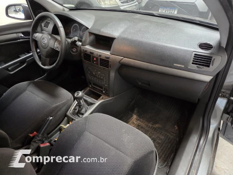 VECTRA 2.0 MPFI GT HATCH 8V FLEX 4P MANUAL