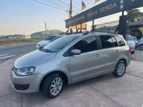 Volkswagen SPACEFOX 1.6 MI Trend 8V 4 portas