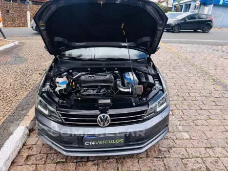 JETTA Highline 2.0 TSI 16V 4p Tiptronic