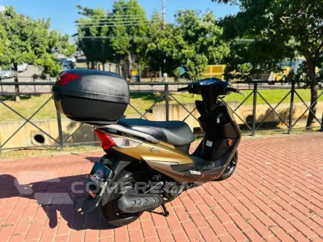 LINDY 125