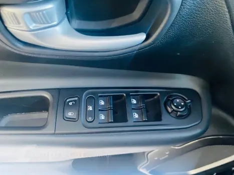 RENEGADE 1.3 T270 TURBO FLEX LONGITUDE AT6