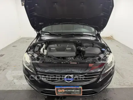 S60 T-5 MOMENTUM 2.0 245cv 4p