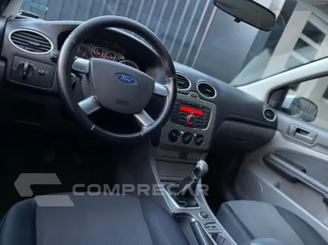 FOCUS 1.6 GLX 16V FLEX 4P MANUAL