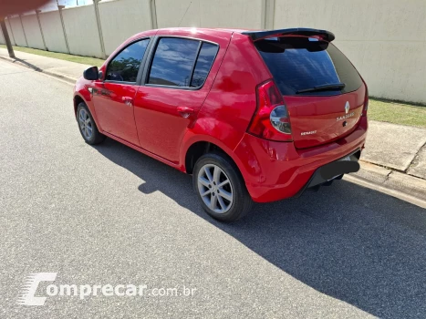 SANDERO 1.6 GT Line Limited