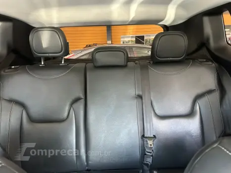 Renegade Long. T270 1.3 TB 4x2 Flex Aut.